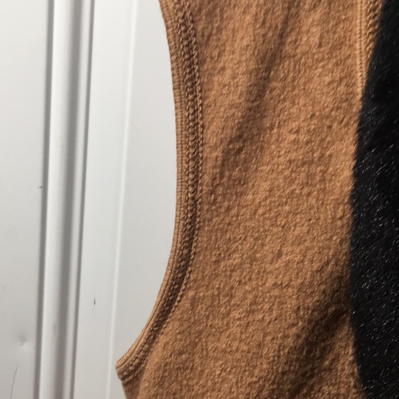 Lisa International woman’s tan 2 button 100% boiled wool vest w/removable collar - Picture 7 of 7